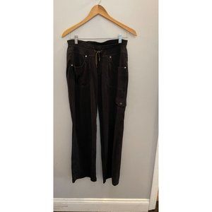 Women's KUHL black pants size 6 short